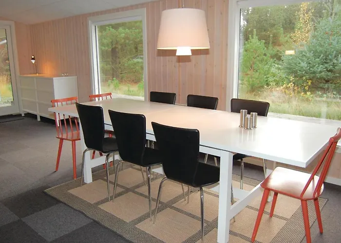 Prázdninový dům With A Fireplace 333